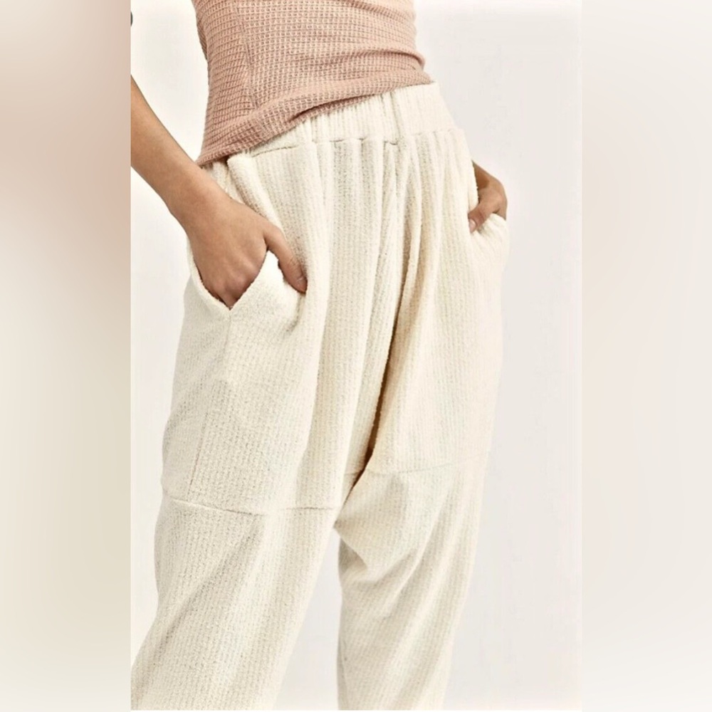 Free People Look Sharp Ivory Joggers Size Small